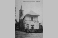 L'église avec son ancien mur (carte envoyée par Valérie Faisan à Mme Dufayard en Argentine)